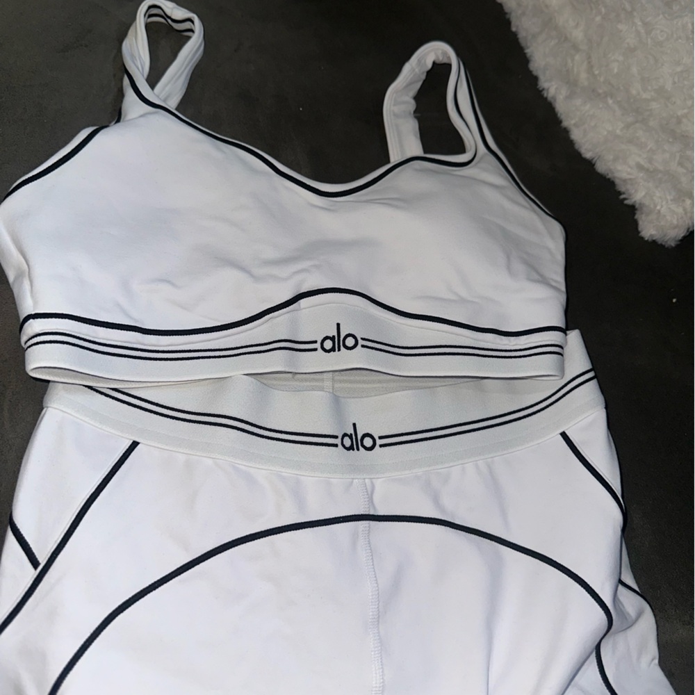 ALO Yoga set (top and bottom)